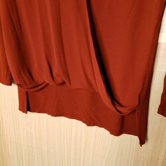 Vince Camuto Brown Faux Wrap High Low Top Medium - Picture 4 of 6